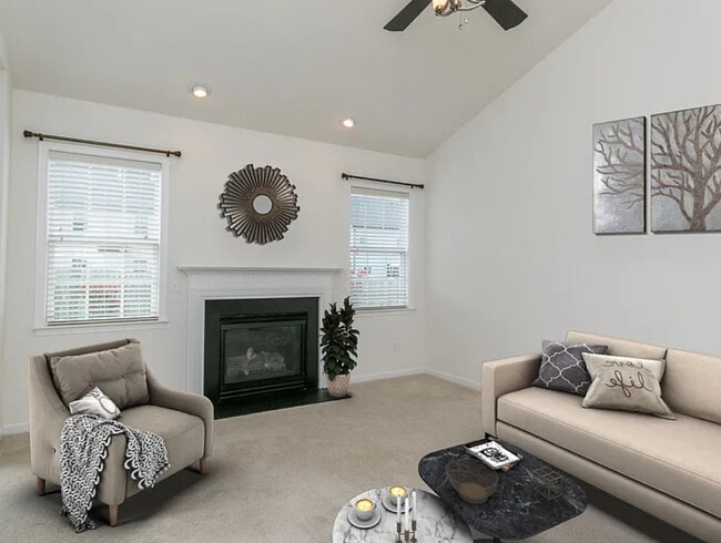 Building Photo - 12 E Swift Creek Rd