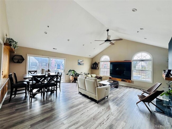 Building Photo - 28122 Carlton Way Dr