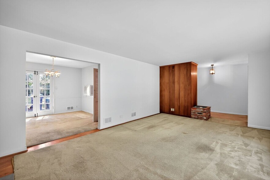 Building Photo - 13308 Norden Dr