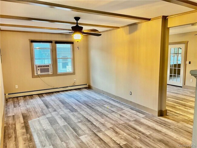 Building Photo - 23 Richard St