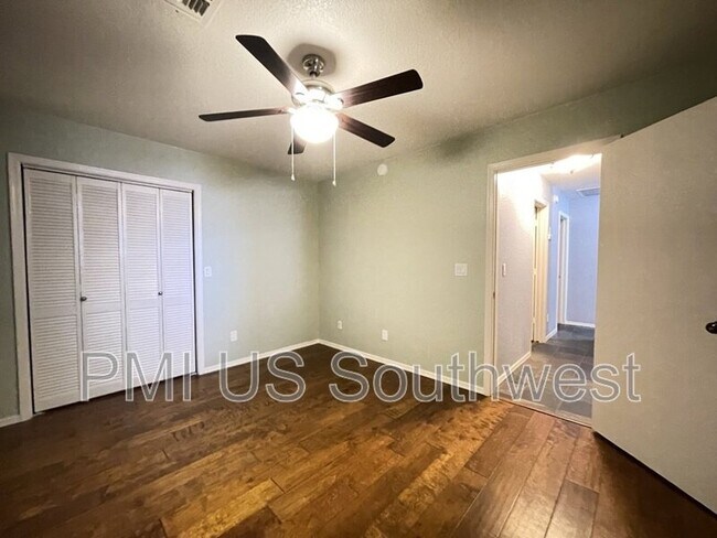 Building Photo - 1394 Mirada Dr