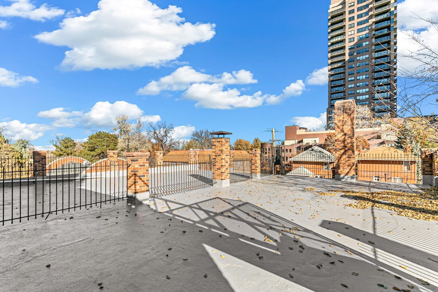 Building Photo - 1666 Detroit St