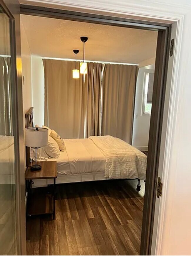 Building Photo - 8862 Bellemere Ct