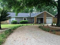 Building Photo - Charming Single-Family Home Available for ...