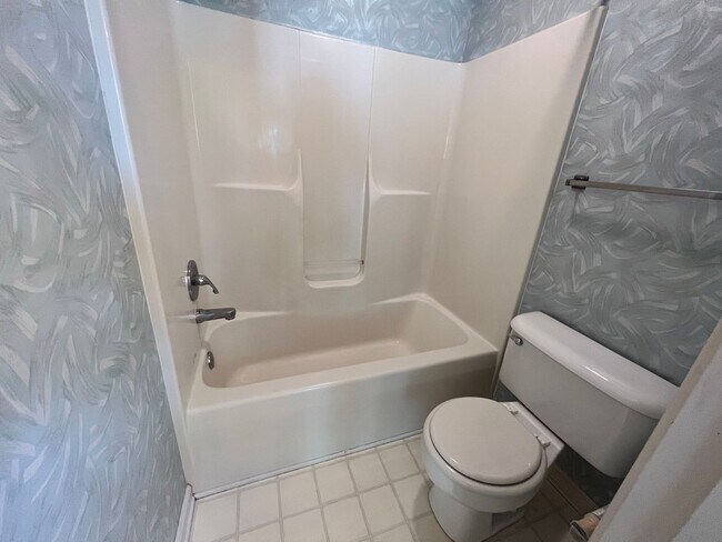 Building Photo - Charming 3 Bedroom, 2 Bath Home in Ogden!