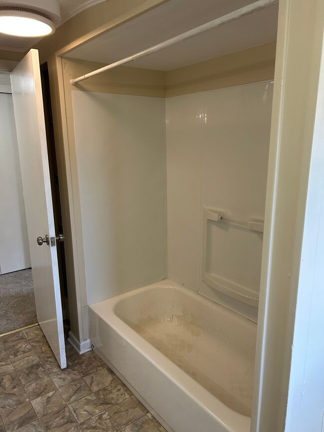 Building Photo - 12-14 Chapel