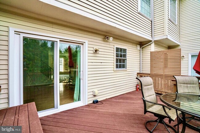 Building Photo - 7372 Ardglass Dr