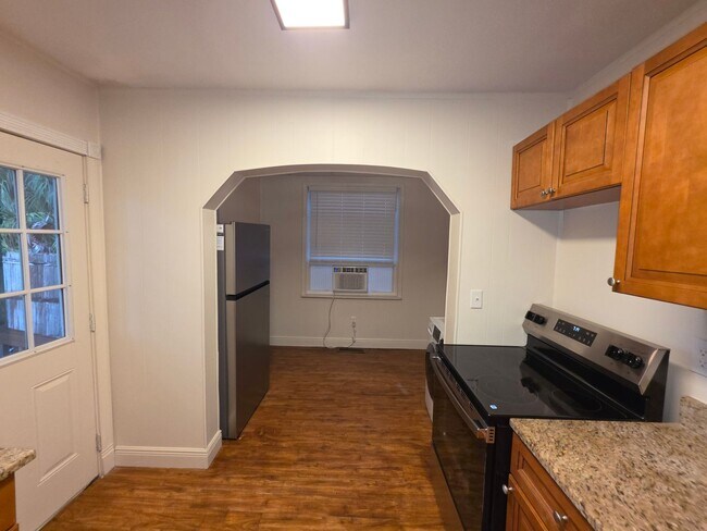 Building Photo - 202 Luella Ct