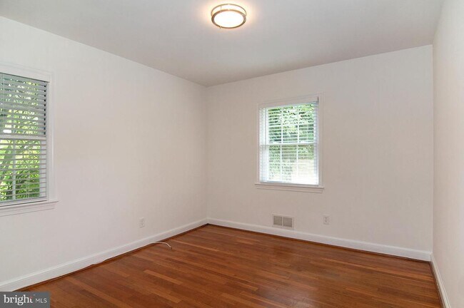 Building Photo - 5504 Beech Ave