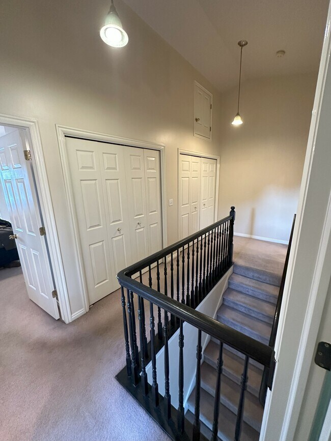 Building Photo - 776 E Scott Ave