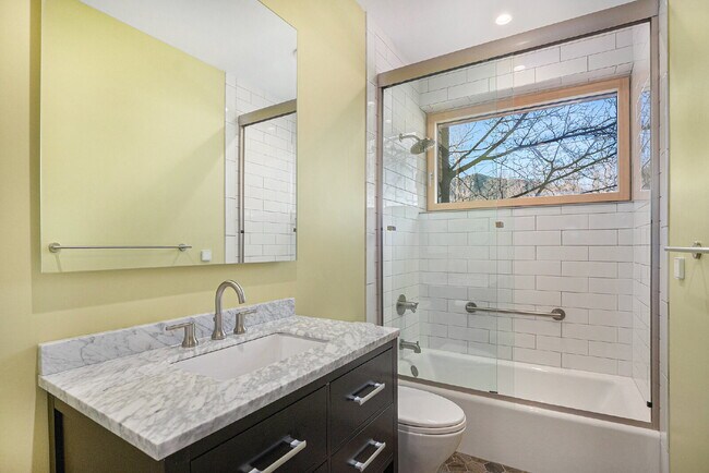 Building Photo - "Modern 4-Bed Boulder Retreat with Granite Elegance & Finished Basement!"