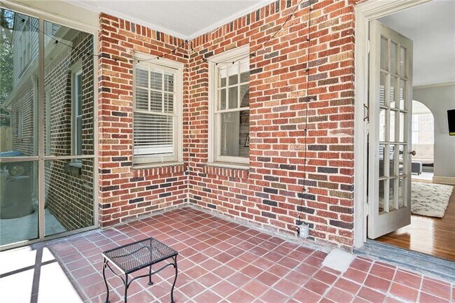 Building Photo - 773 Brookridge Dr NE