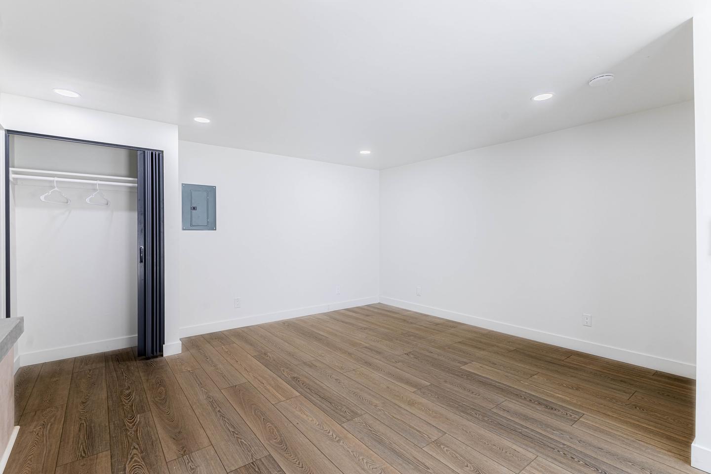 Building Photo - Charming Canyon-View Studio | Serene Livin...