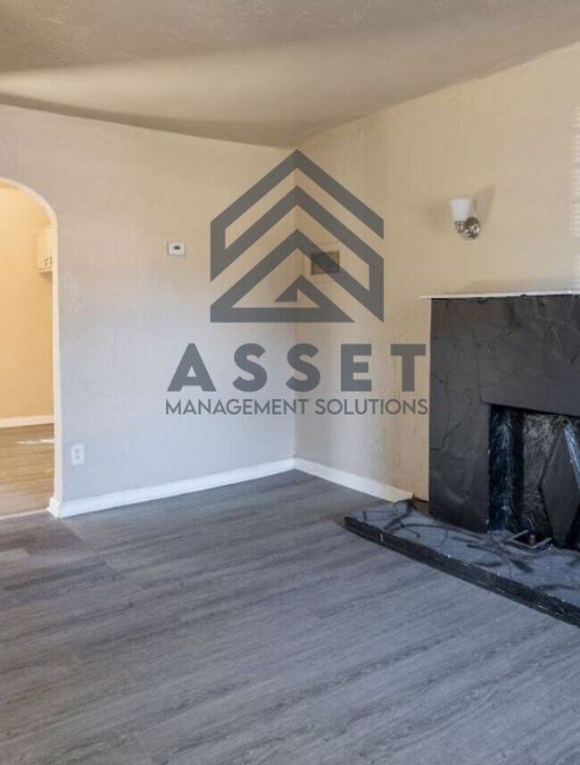 Building Photo - 4 Bedroom Available for Lease & Rent to Own!