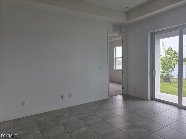 Building Photo - 408 NW 31st Pl
