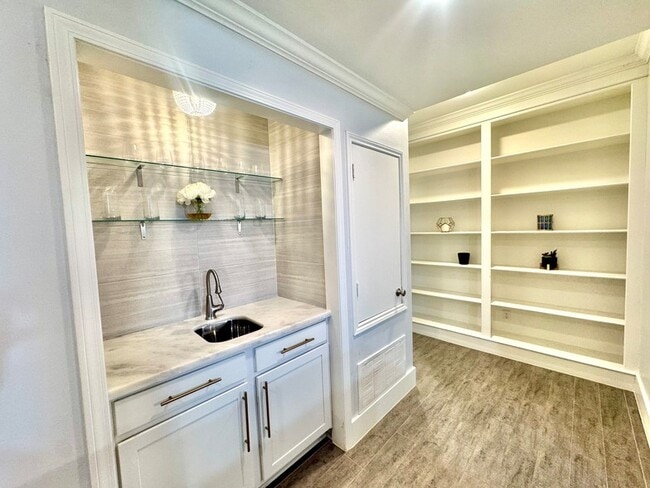 Building Photo - 2323 Bering Dr