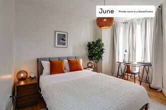 Building Photo - Room in Shared 4 bed/3.5 bath home