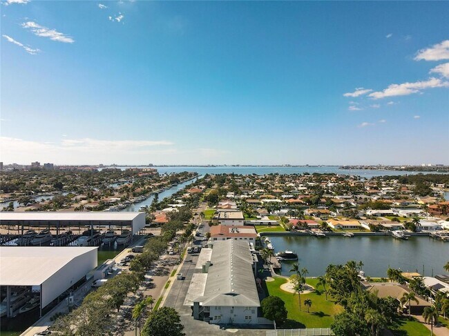 Building Photo - 3717 46th Ave S