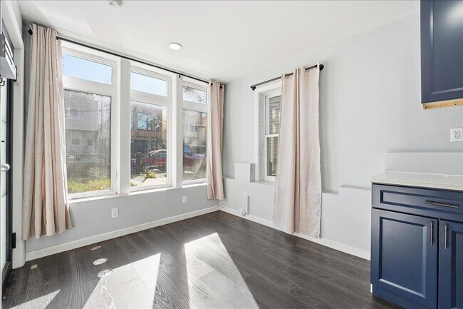 Building Photo - 225 Freeman Ave