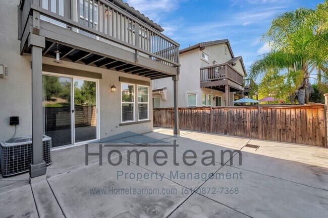 Building Photo - 2 BR / 2.5 BA 1244 Sq ft. San Miguel Ranch/ Chula Vista Townhome