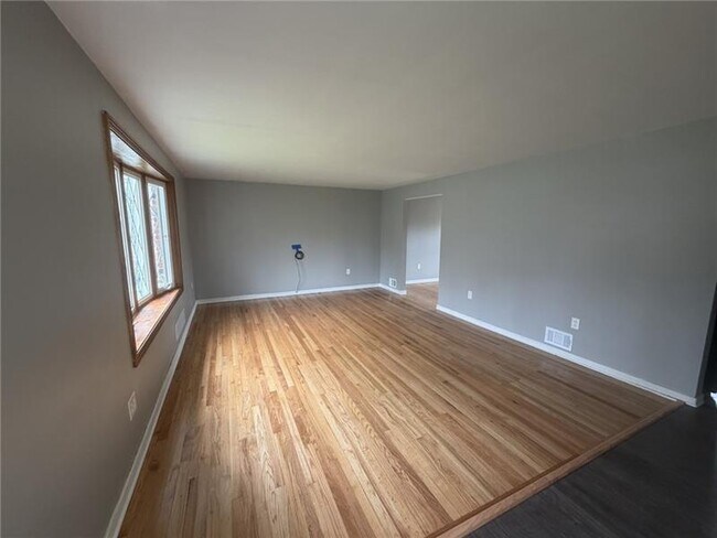 Building Photo - 9280 N Florence Rd