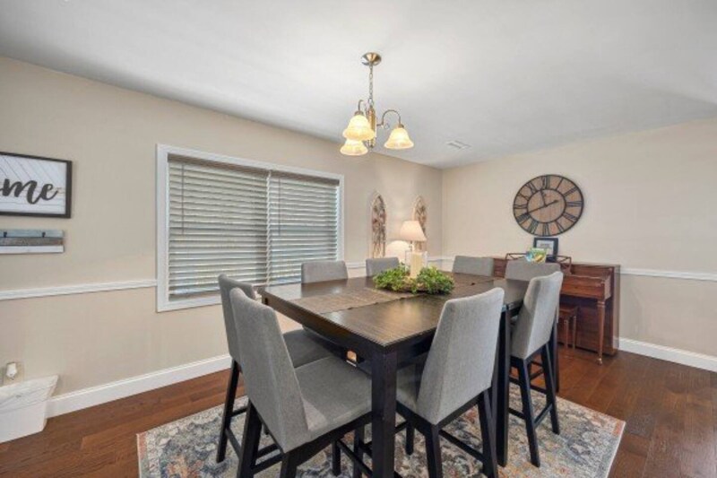 Building Photo - 539 Panorama Dr