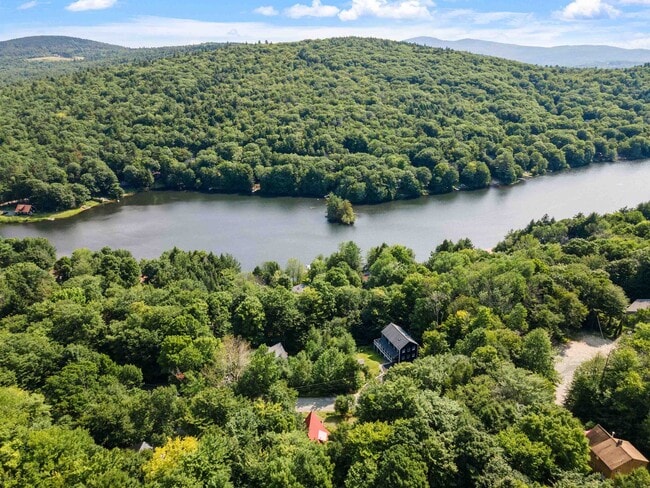 Building Photo - 25 Hilltop Dr