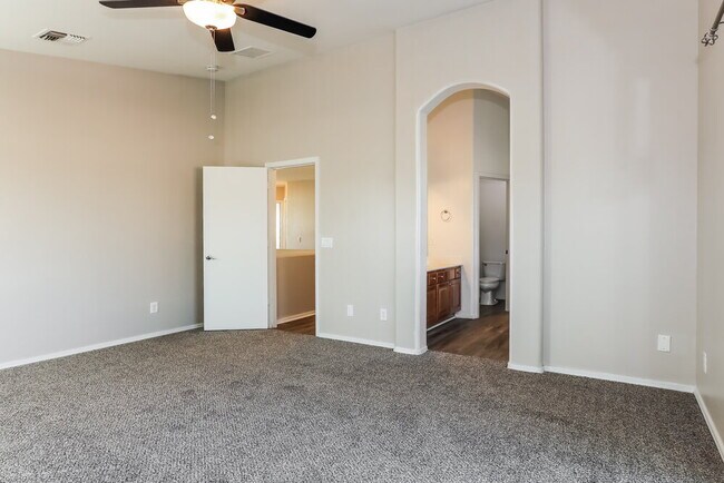 Building Photo - 2018 W Alta Vista Rd