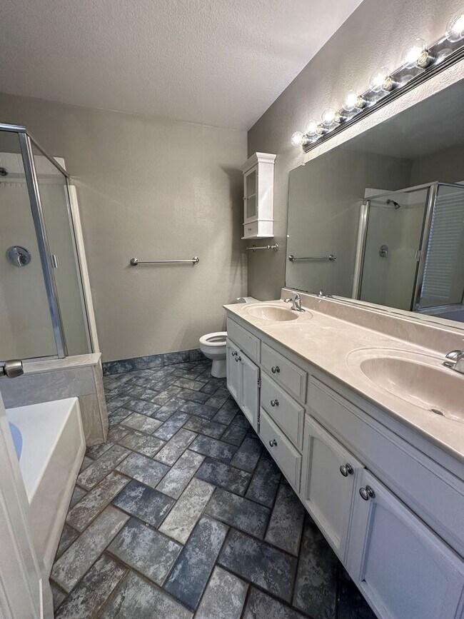 Building Photo - No Deposit