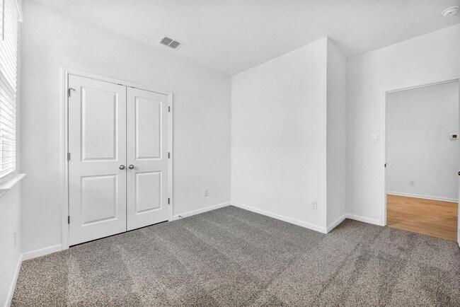 Building Photo - 505 Brooks Ranch Dr