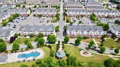 Building Photo - Cornerstone Columns