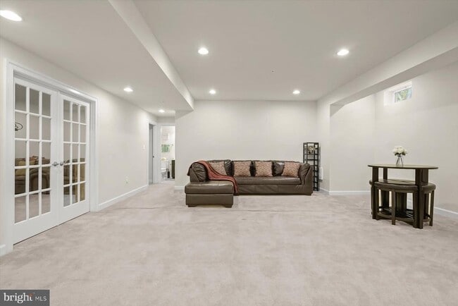 Building Photo - 208 Bottsford Ave