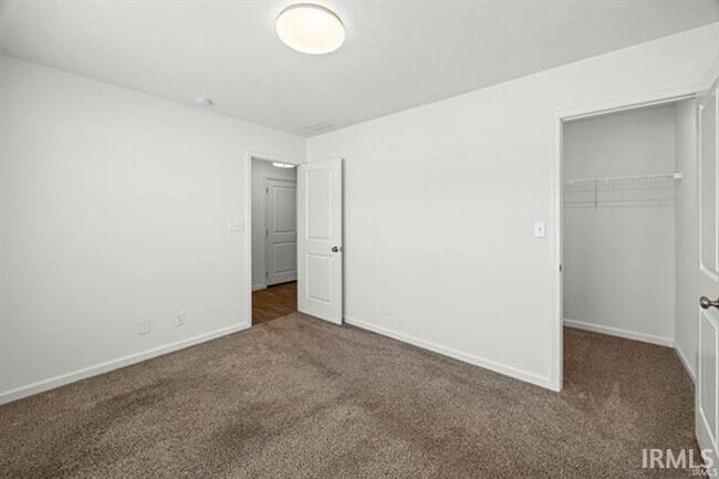 Building Photo - 6471 Wallingford St