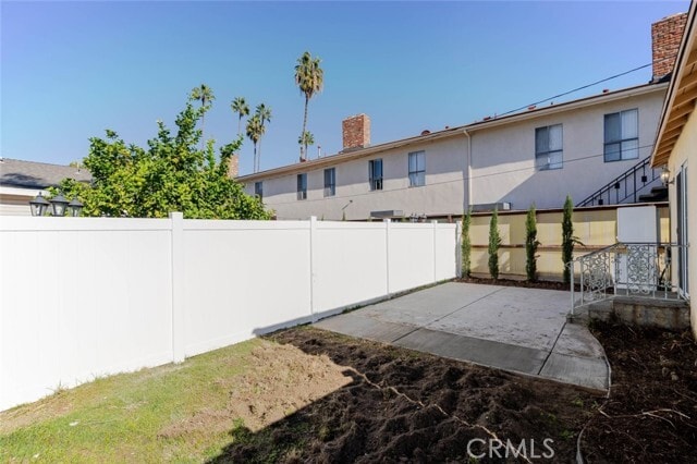 Building Photo - 320 E Dryden St