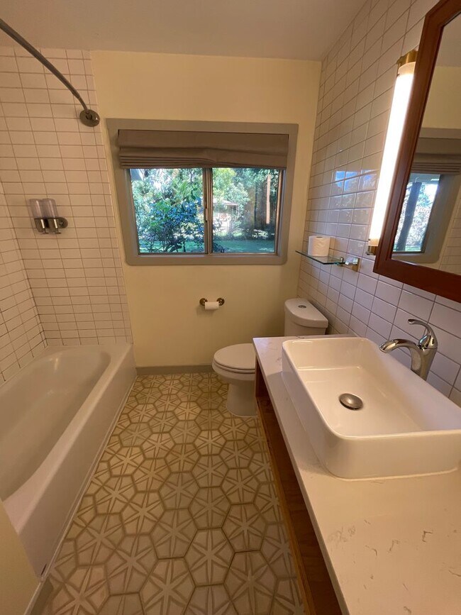 Building Photo - Beautiful Unfurnished South Maui Home Available 2/1/2024