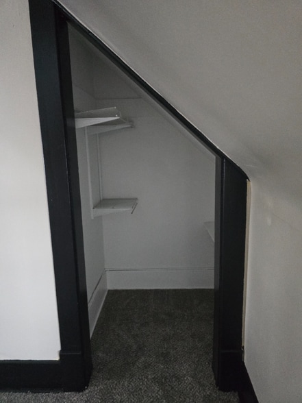 Building Photo - 1023 Rumsey Ave