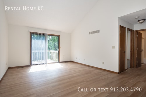 Building Photo - 4813 Woodward-