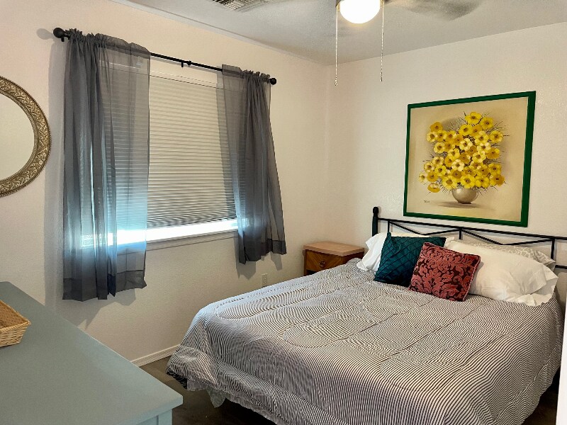 Building Photo - 1394 Stony Dr