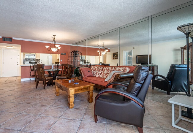 Building Photo - 1801 S Ocean Dr