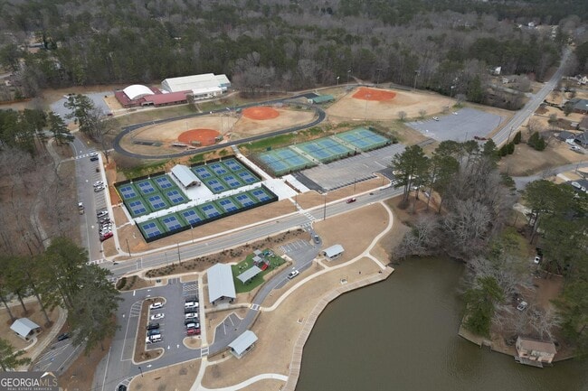 Building Photo - 713 N Lakeshore Dr