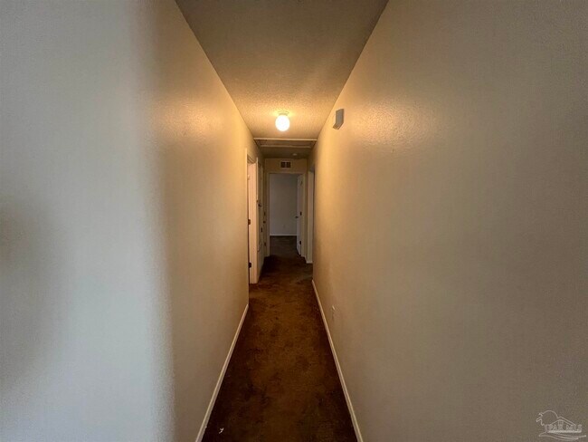 Building Photo - 8921 Camshire Cir