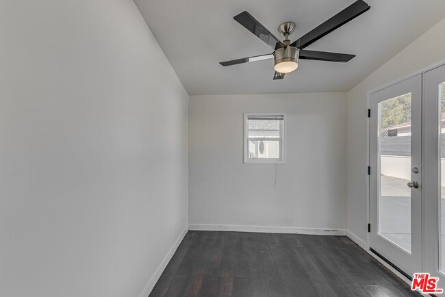 Building Photo - 4905 Coolidge Ave