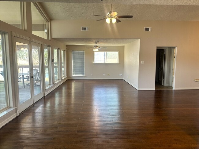 Building Photo - 20527 Rio Villa Dr