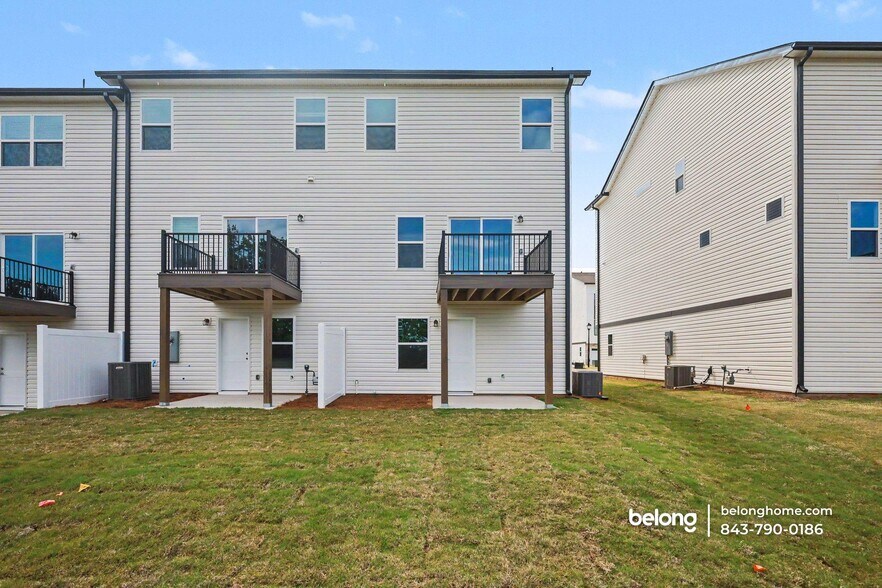 Building Photo - 19 Pikewood Ln