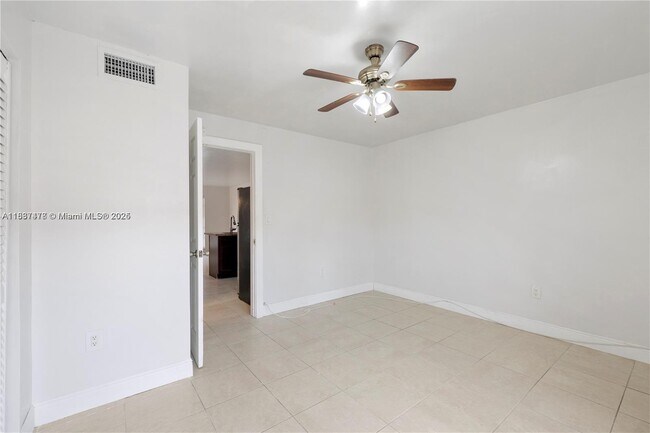 Building Photo - 7241 Miami Lakes Dr