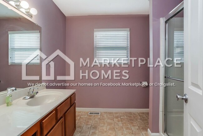 Building Photo - 4722 Torrington Dr SE