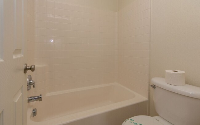 Building Photo - Condo in San Elijo!