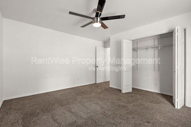 Building Photo - 314 W Linden St