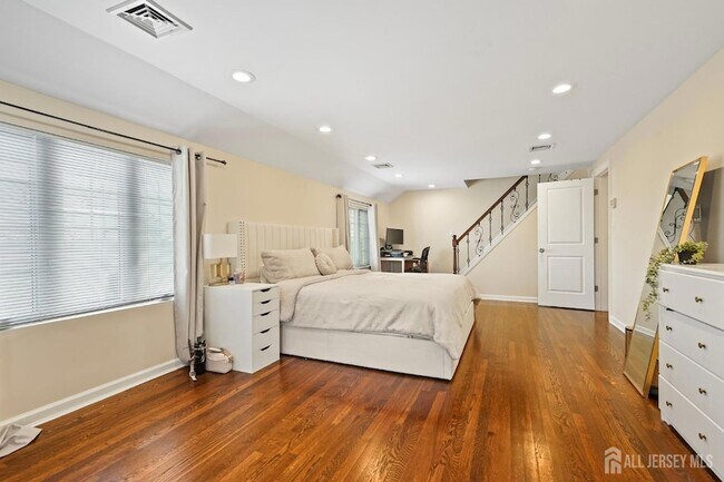 Building Photo - 95 Westons Mill Rd