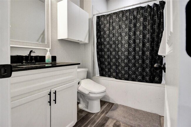 Building Photo - 7307 Diamond Dove Dr